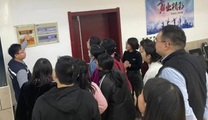 天津市河东卫健委机关开展“绷紧‘安全弦’ 守好‘岁末关’”消防安全知识讲座及演练活动